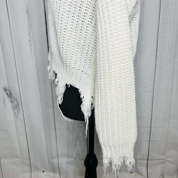 Love Tree Sz Small Cable Knit Crop Slouchy Fit White Sweater Distressed Fringe - Picture 6 of 10